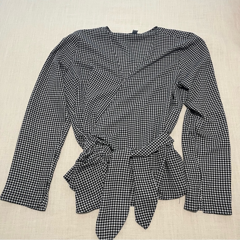 Nine West Black and White Women's Top